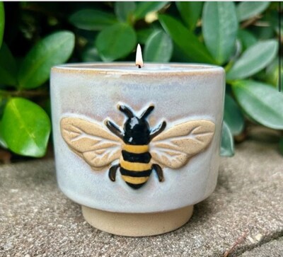 Bumble Bee Scented Candle, Soy Wax Candle - image1